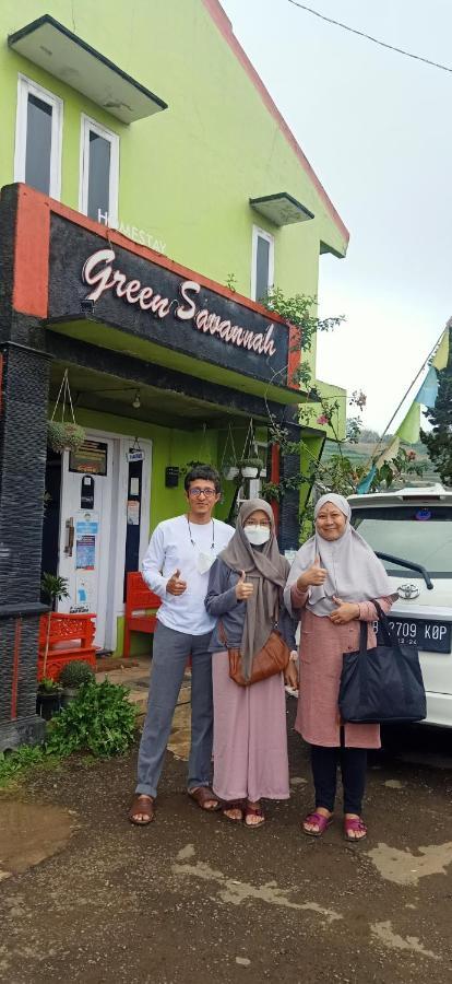 Green Savannah Homestay Syariah Diyeng Εξωτερικό φωτογραφία