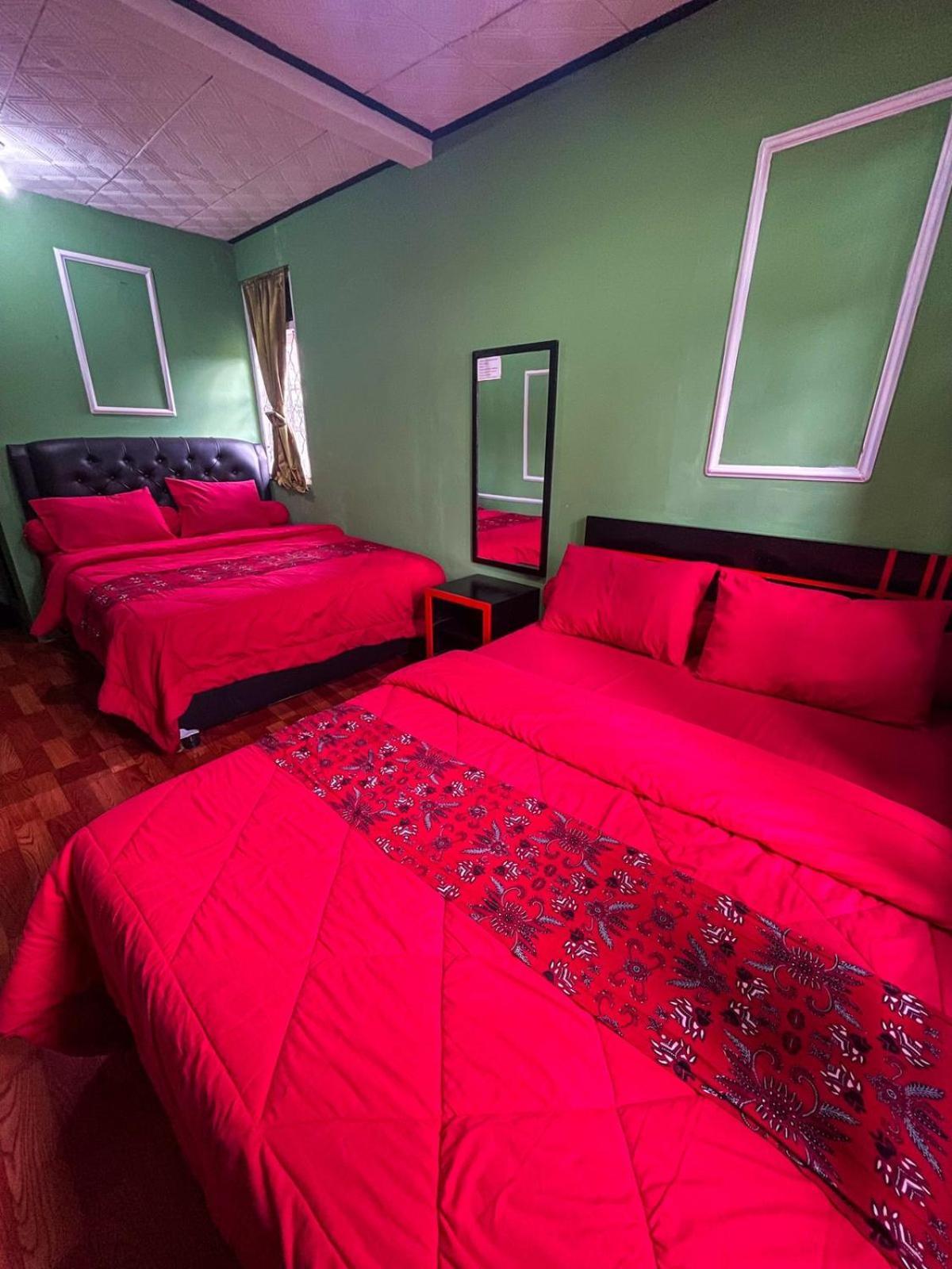 Green Savannah Homestay Syariah Diyeng Εξωτερικό φωτογραφία