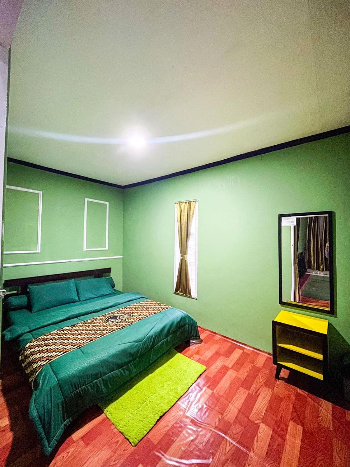 Green Savannah Homestay Syariah Diyeng Εξωτερικό φωτογραφία