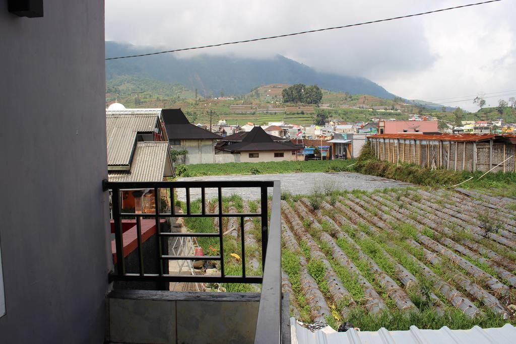 Green Savannah Homestay Syariah Diyeng Εξωτερικό φωτογραφία