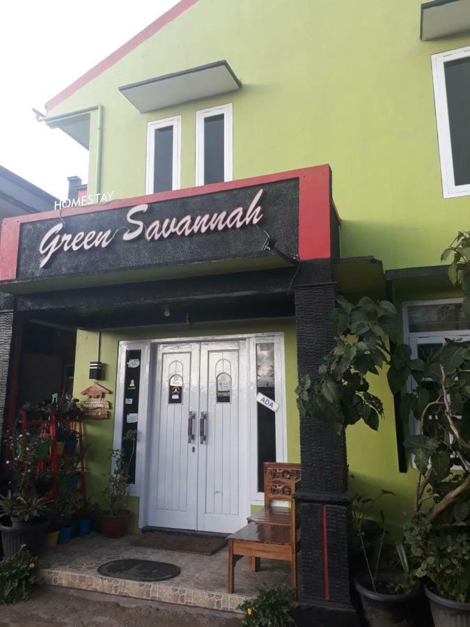 Green Savannah Homestay Syariah Diyeng Εξωτερικό φωτογραφία